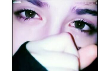 Broken Heart Alone Sad Girl Dp (9)