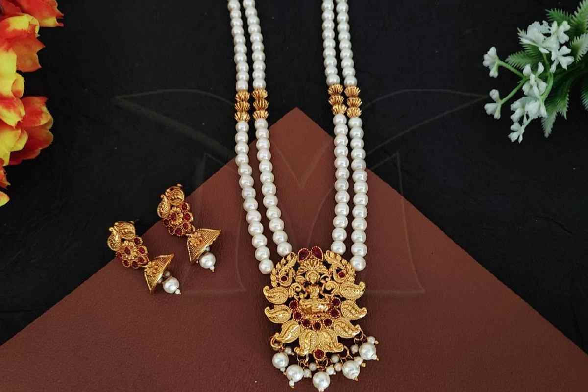 Traditional Pearl Long Chain Designs in Gold (12)
